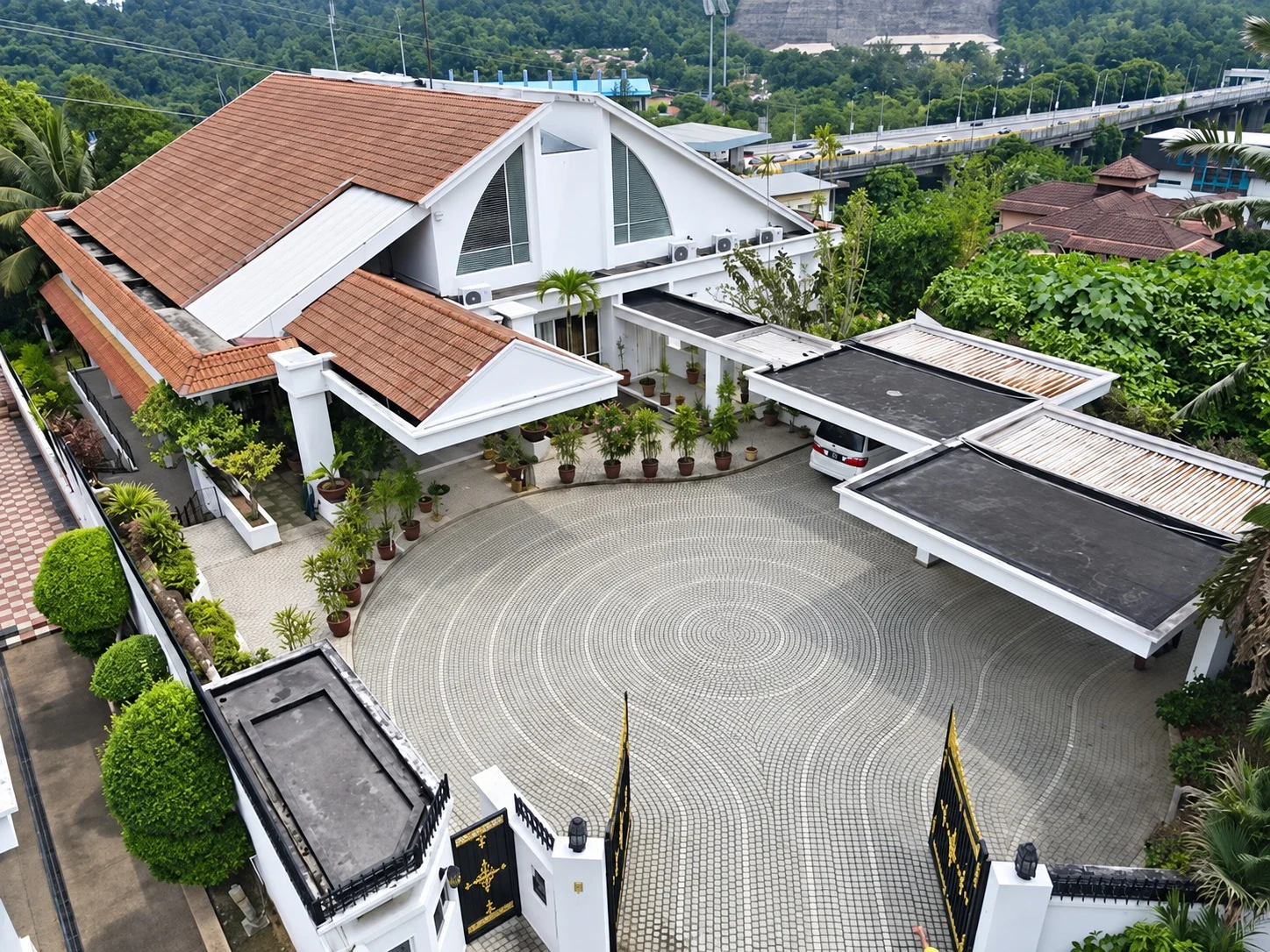 Driveway And Entrance at the Bangsar bungalow, Kuala Lumpur